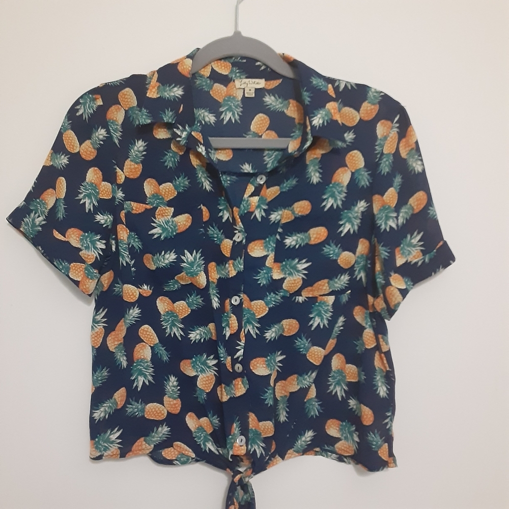 Lily White Pineapple Crop Top Size Medium